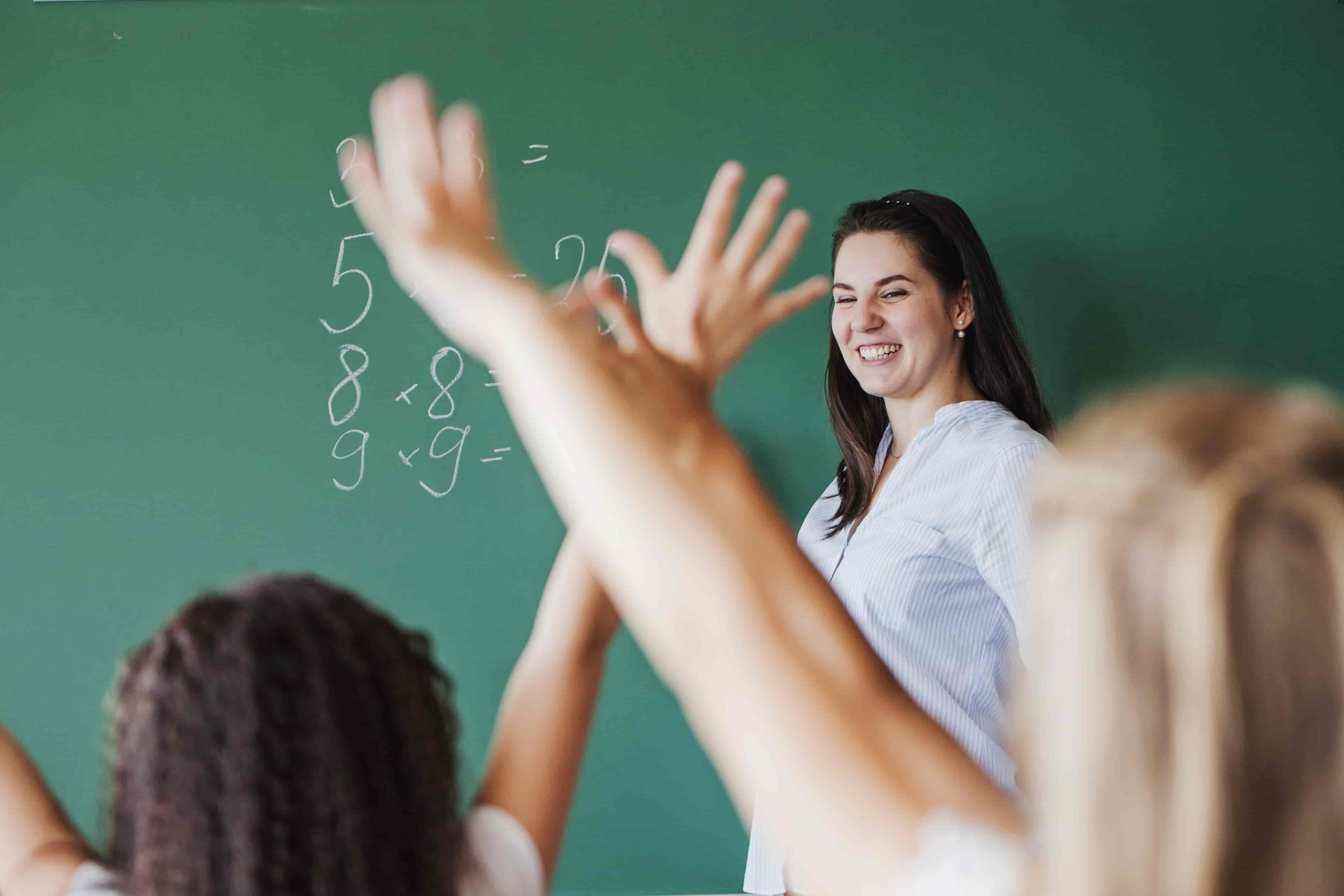 Повысить класс. The teacher. Teachers Day фото. Учитель при выборе картин. Teacher asking.